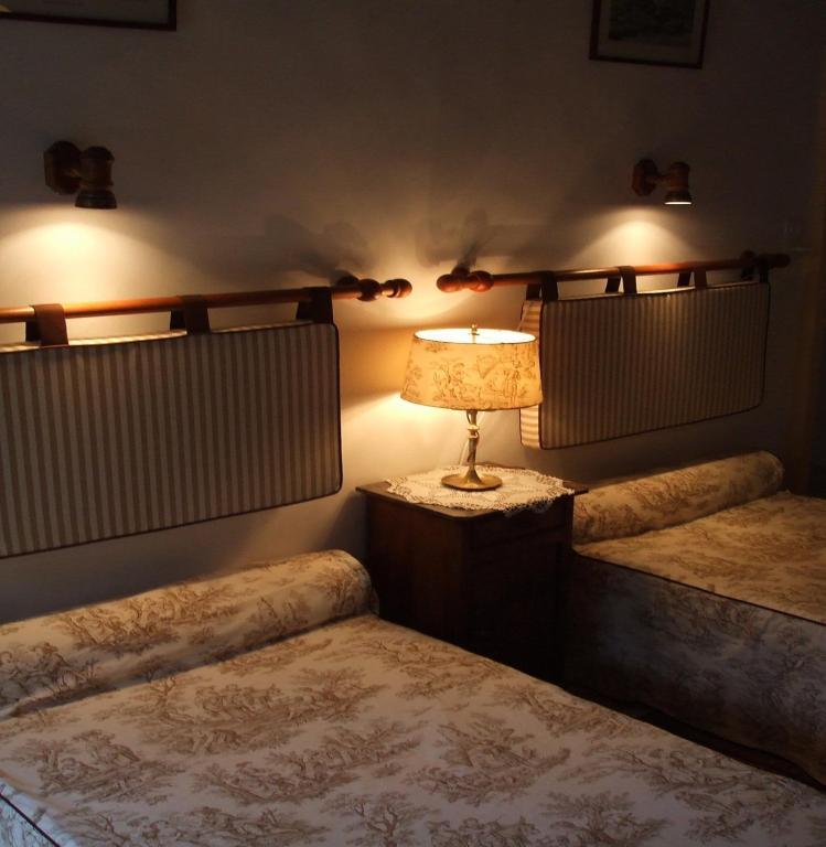 Le Moulin D'Hys Bed and Breakfast La Cropte Værelse billede
