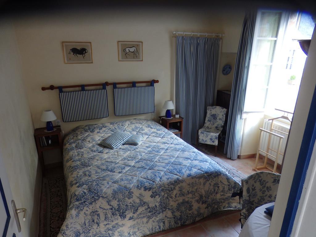 Le Moulin D'Hys Bed and Breakfast La Cropte Eksteriør billede